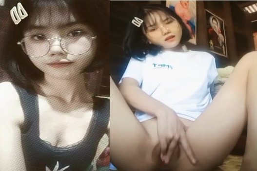 Nữ sinh tóc ngắn khoe vùng kín khi tự sướng